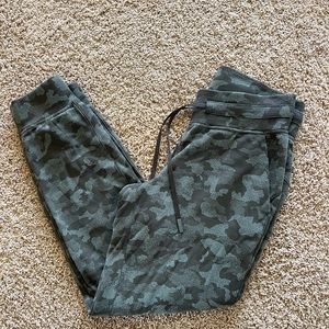 Lululemon ready to Rulu 7/8 jogger